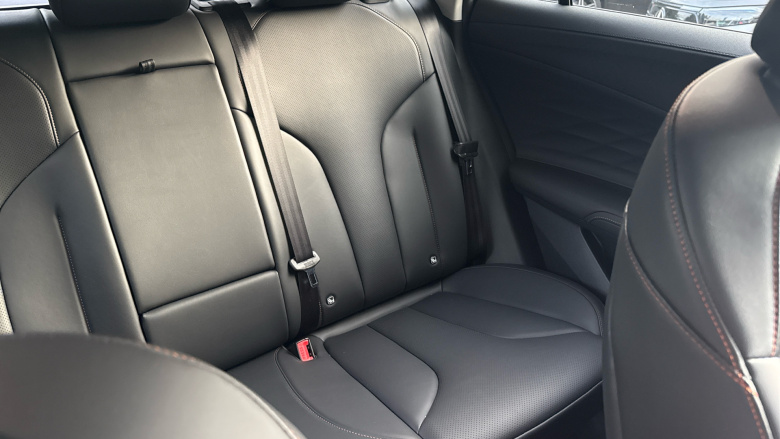 MG HS 1.5 T-GDI Trophy 5dr DCT Petrol Hatchback